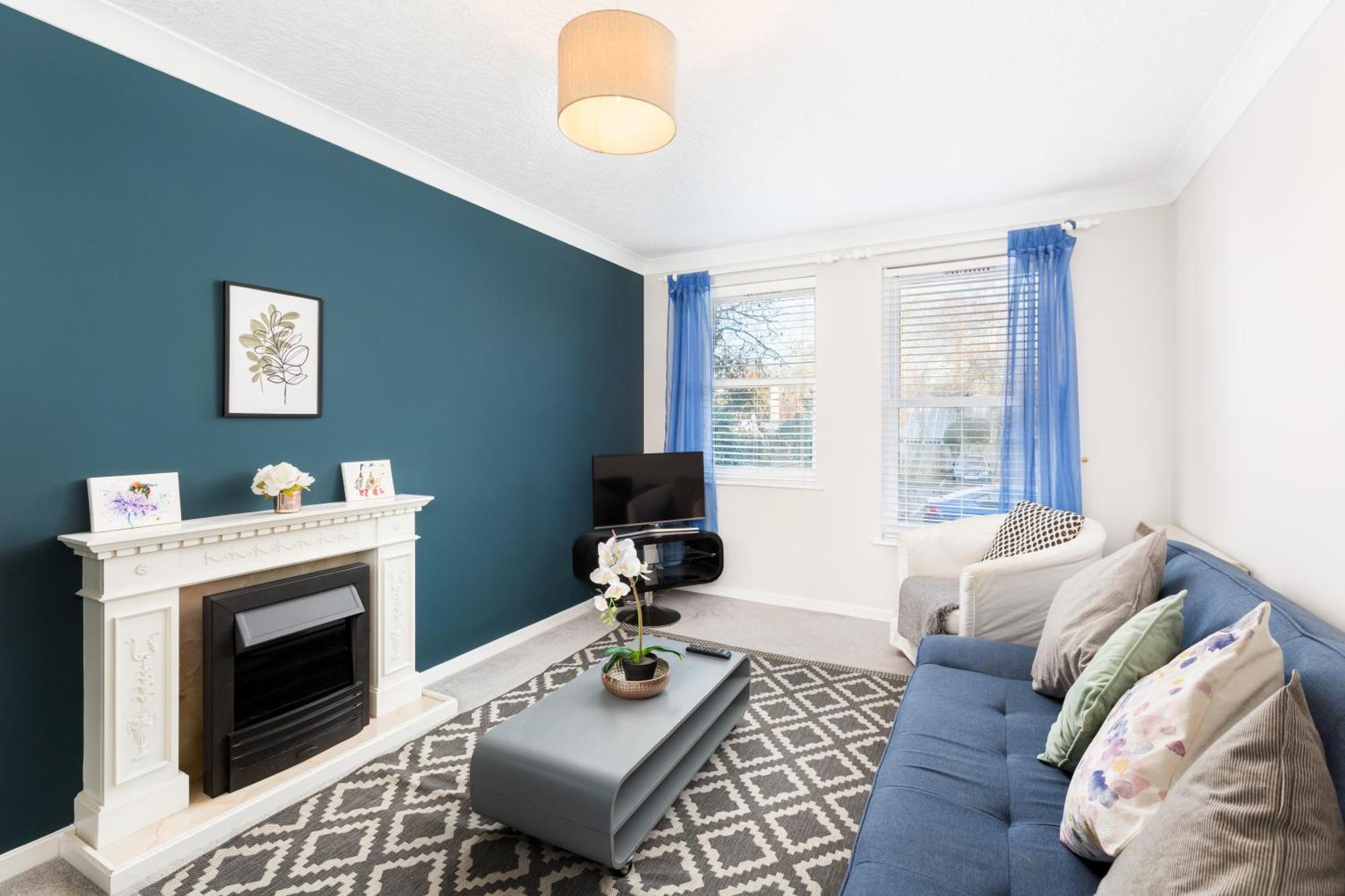 Modern 2-Bedroom Apartments With Free Parking In Leamington Spa Exterior photo